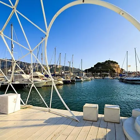 Otel Retiro Park/aldea